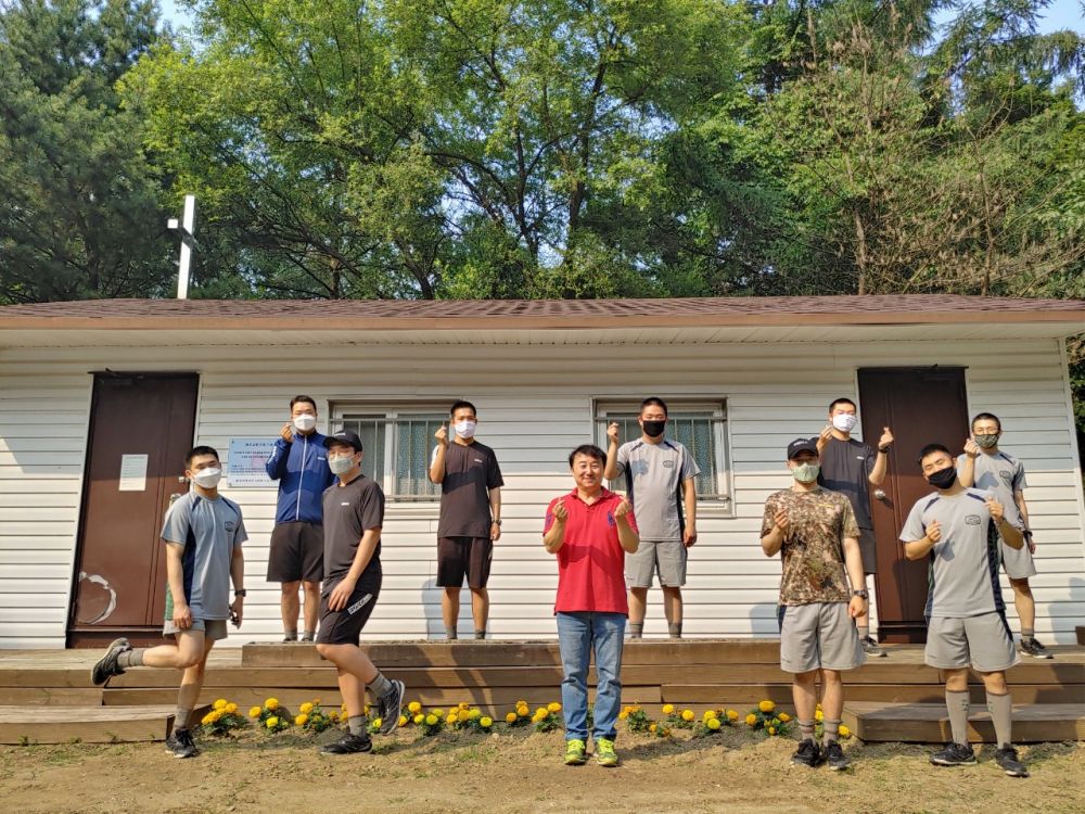 BandPhoto_2020_06_20_18_58_57.jpg
